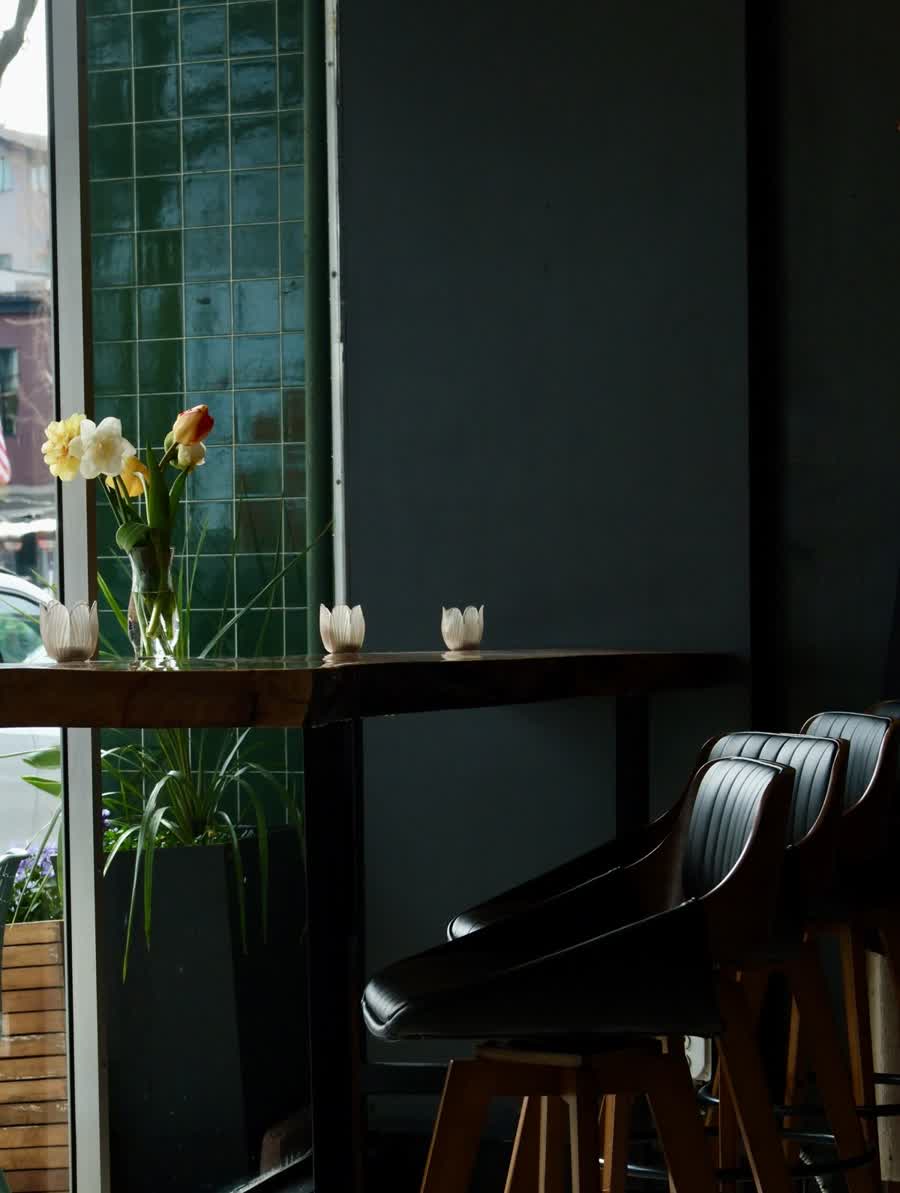 Window seats at The Fox + Bottle